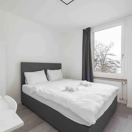 Apartment Urban Oasis With Queen Bed And View Be-22