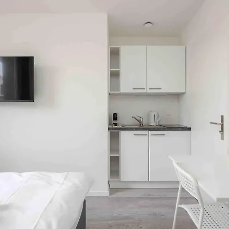 Urban Oasis With Queen Bed And View Be-22 *